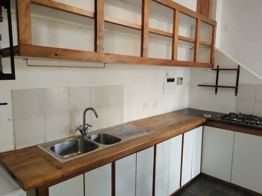 To Let 1 Bedroom Property for Rent in San Michel Western Cape